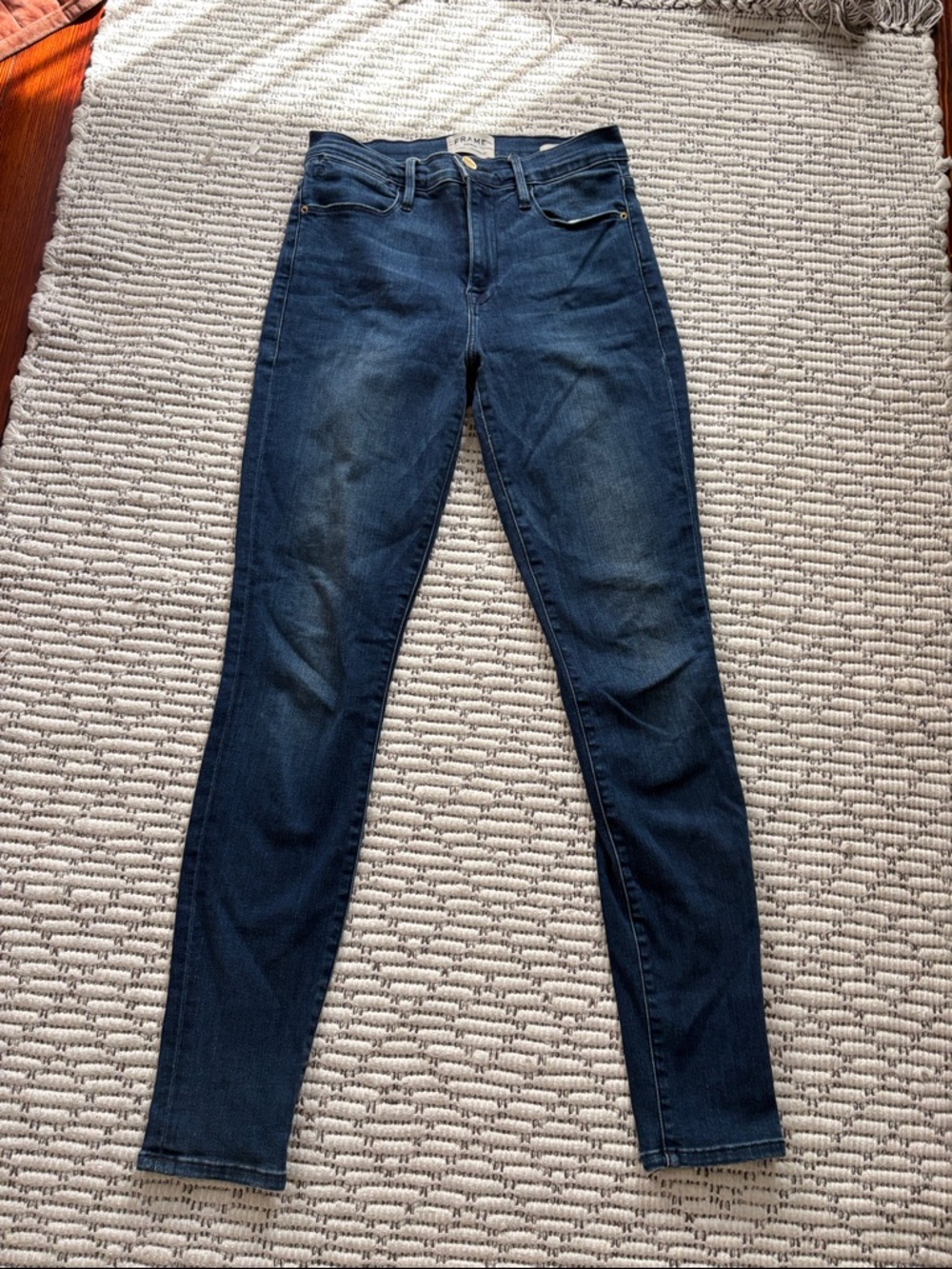 Frame denim, “ le high skinny” Women’s skinny jeans. Size 28